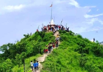 धार्मिक पर्यटनको गन्तव्यको रुपमा विकास हुँदै बाँकेको बर्फानी बाबा मन्दिर