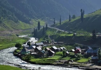 काश्मिरको एक संगीत समूहल गाएको व्यंग्यात्मक कव्वाली गीत भाइरल