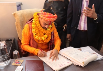 मधेस प्रदेशका अर्थ मन्त्री संजय यादवले गरे पदभार ग्रहण