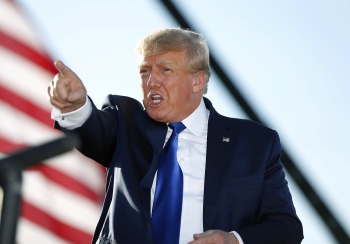 डोनाल्ड ट्रम्पलाई फेसबुक र इन्स्टाग्राममा फेरि अनुमति दिइने