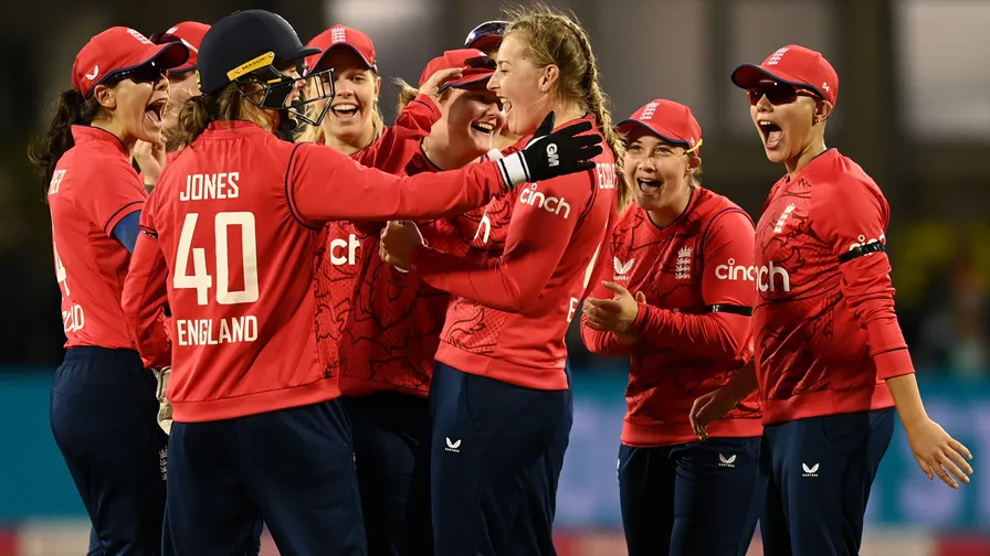 फाइनल प्रवेशका लागि दक्षिण अफ्रिका र इंग्ल्याण्ड खेल्दै