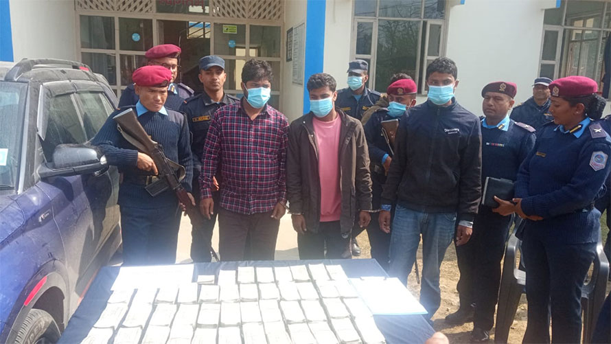 २१ लाख भारतीय रुपैयाँसहित कपिलवस्तुबाट ३ जना पक्राउ