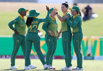 महिला टी-ट्वान्टी विश्वकप आजबाट