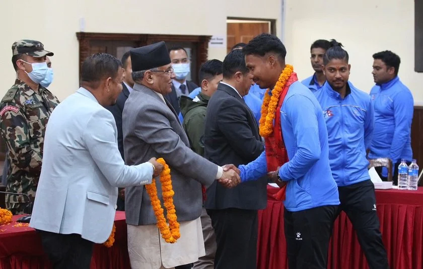 विजेता खेलाडीलाई प्रतिव्यक्ति दुई लाख पुरस्कार दिने प्रधानमन्त्रीको घोषणा