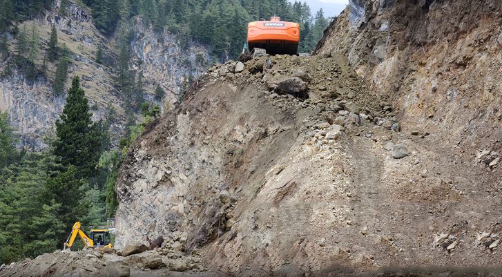 मध्यपहाडी राजमार्गका समस्या समाधान गर्न उच्चस्तरीय समिति