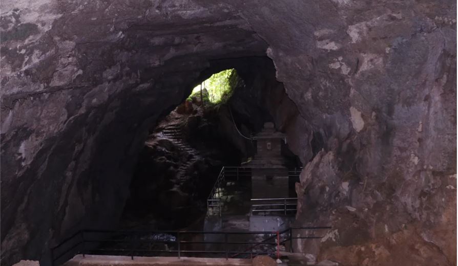 पार्वती गुफालाई साढे चार रोपनी जग्गा निःशुल्क