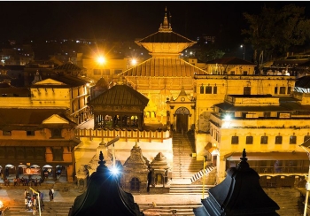 शिवरात्रिका लागि झिलिमिली बनाइँदै पशुपतिनाथ