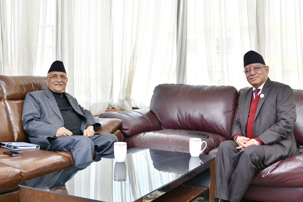 प्रचण्डले आज देउवा र ओलीसँग छुट्टाछुट्टै छलफल गर्दै