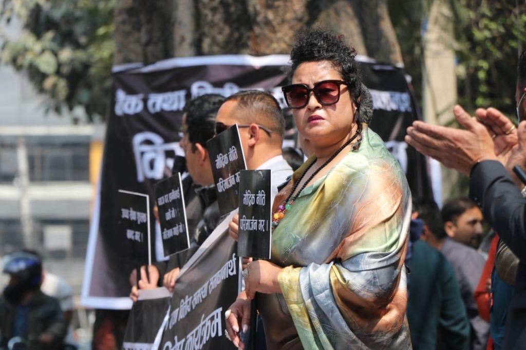 ब्याजदरबिरुद्धको आन्दोलनः उद्योग बाणिज्य महासंघले फिर्ता लिएपनि ब्यावसायीले नरोक्ने