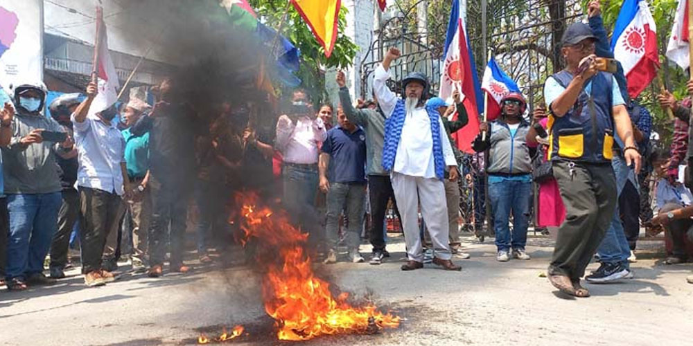 पहिचावादीद्वारा धरान उपमहानगर र वडा कार्यालयहरुमा ताला