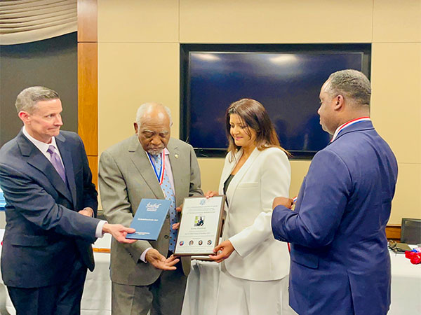 क्यापिटल हिलमा भारतीय मूलका अमेरिकी महिला सम्मानित