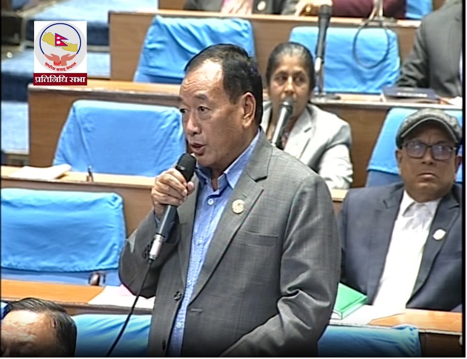 बञ्चरेडाँडामा फोहर फाल्दा काठमाडौँ महानगरपालिकाले संविधान मिचेको छ : सांसद तामाङले