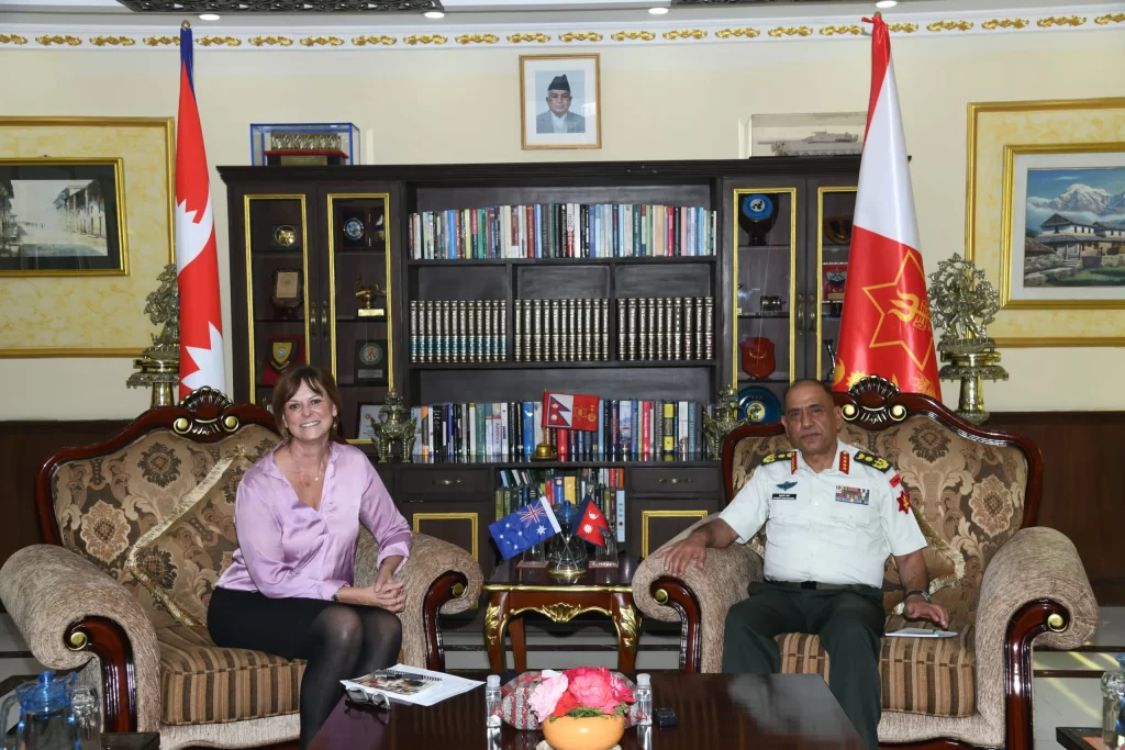 प्रधान सेनापति शर्मा र अष्ट्रेलियाका राजदूत भोल्कबीच शिष्टाचार भेट