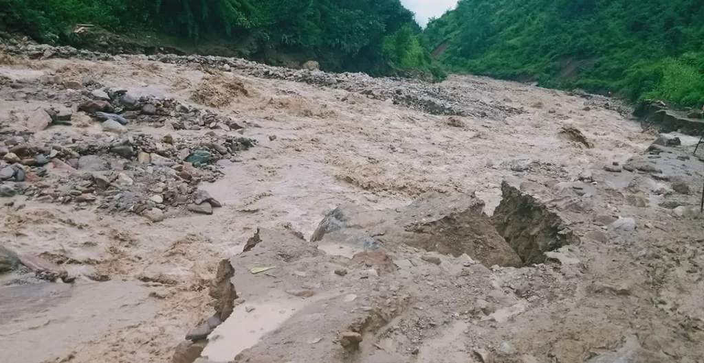 बाढीपहिरोमा परी बागलुङमा ७५ जनाको मृत्यु,सोह्र जना अझै बेपत्ता