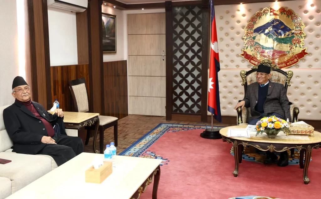 प्रधानन्यायाधीशमा सहमति खोज्न प्रचण्ड–ओलीबीच छलफल