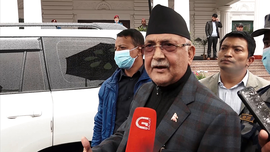 टोपबहादुर रायमाझीबारे ओलीले भने : सांसदलाई बाटोमै समाउनु रहस्यमय