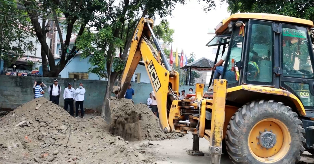 अनामनगरमा महानगरले चलायो डोजर, स्थानीय विरोधमा