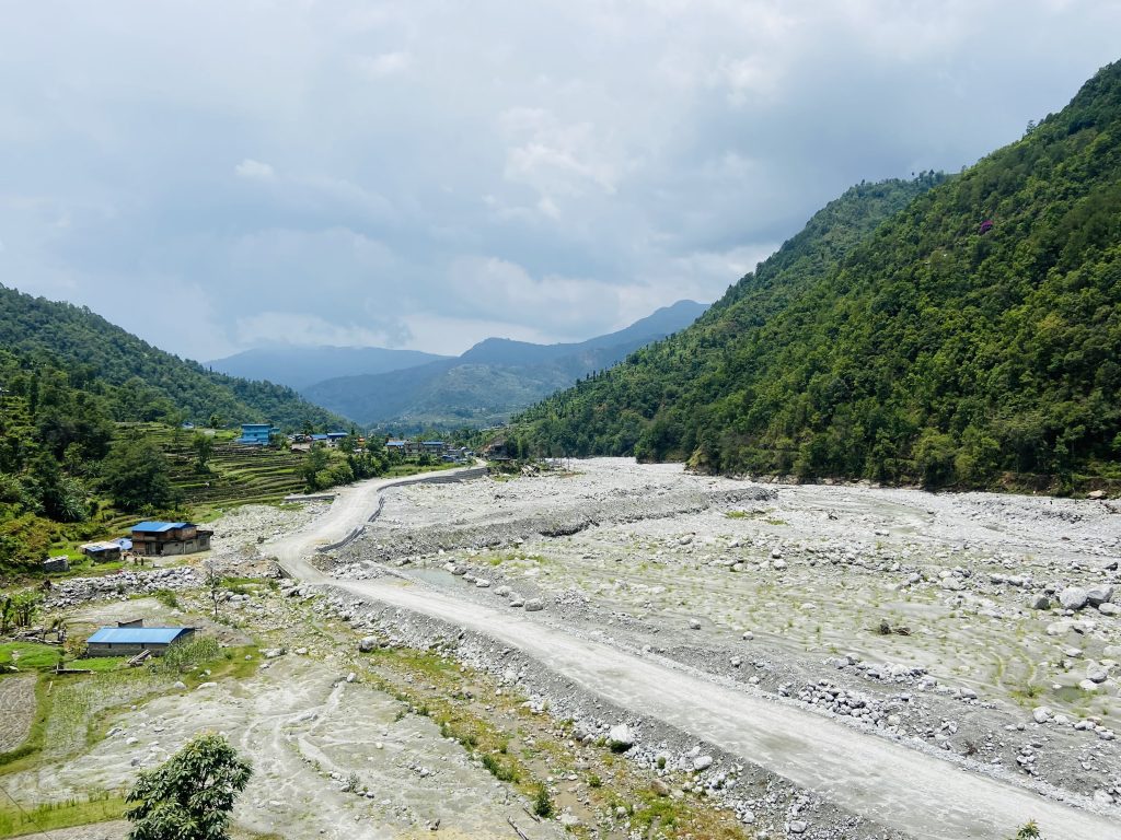 मेलम्ची बाढीः प्रभावित अझै अस्थायी टहरामै