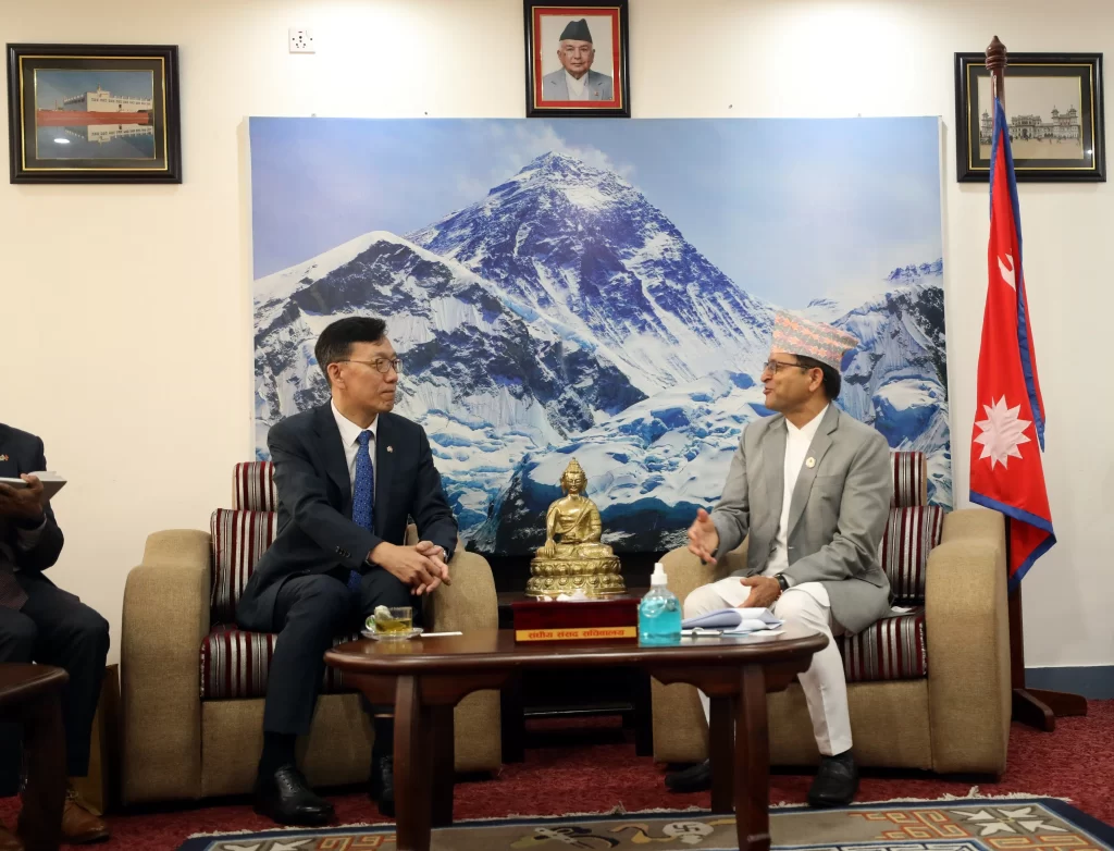 दक्षिण कोरियाका नवनियुक्त राजदूत र अध्यक्ष तिमिल्सिनाबीच भेट