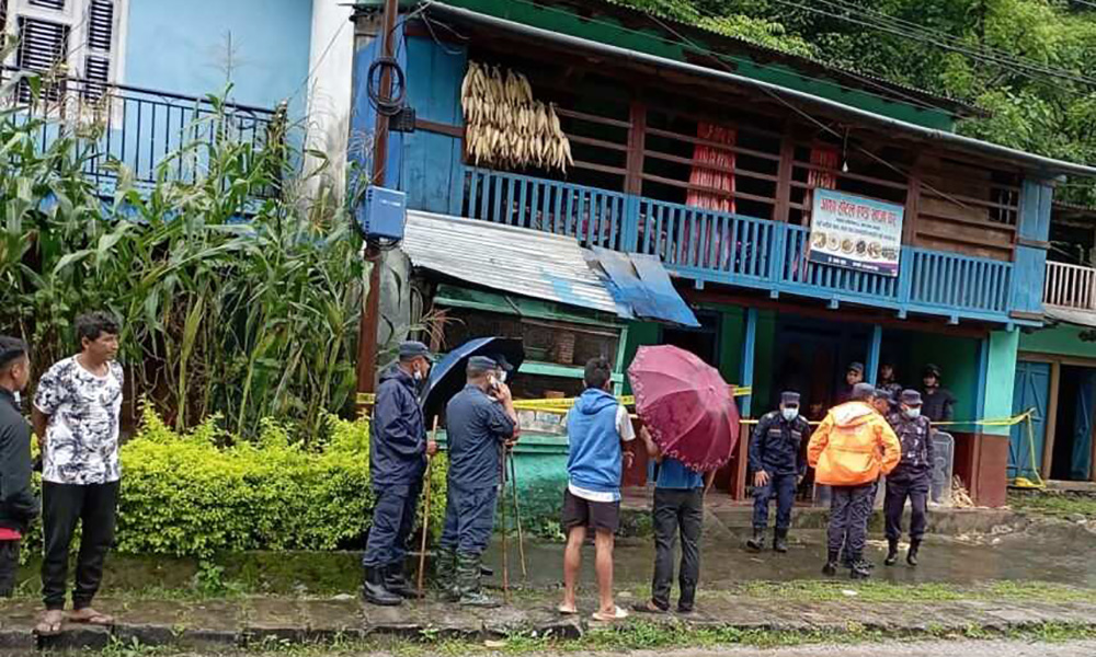 बागलुङ घटना : वरिष्ठ सई पौडेलको हत्या आरोपमा होटलका आमाछोराविरुद्ध उजुरी