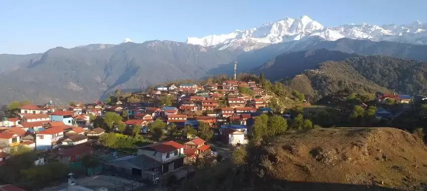 सुनसान बन्दै लमजुङका घरबास