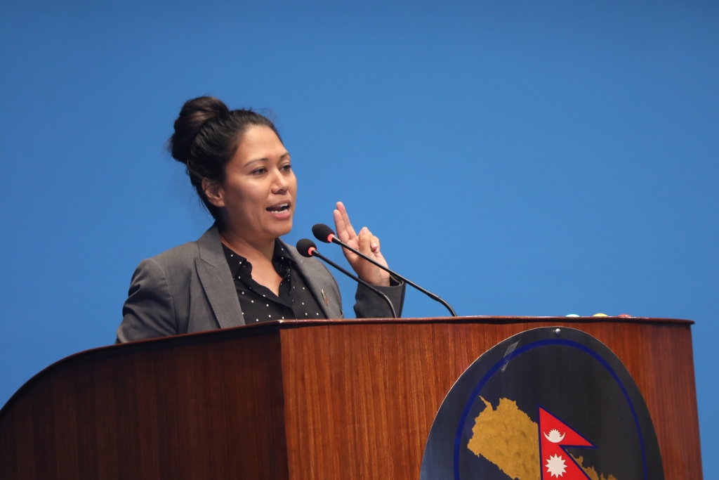 सुमना श्रेष्ठको प्रश्न : इँटाभट्टामा जिउँदै जलाउनेलाई जोगाउन ल्याएको हो यो विधेयक ?