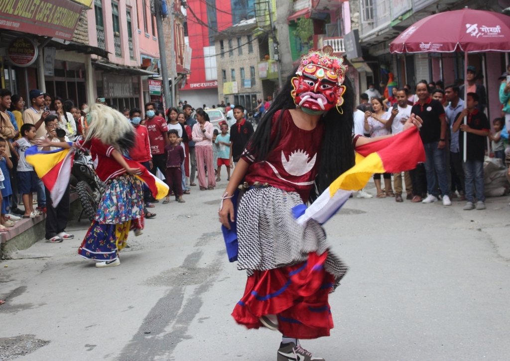 बेनीमा परम्परागत ‘बर्खे नाच’ देखाउन सुरु