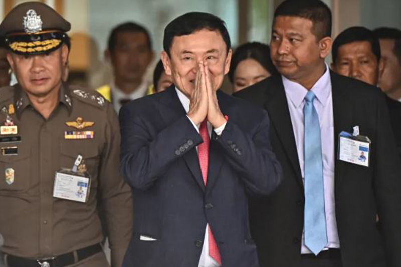 १५ वर्ष निर्वासित जीवनपछि स्वदेश फर्केका पूर्वप्रधानमन्त्रीलाई आठ वर्षको जेल सजाय