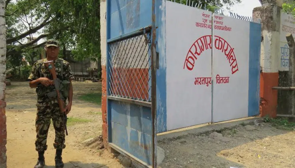 चितवन कारागारका कैदीबन्दीमा आँखा पाक्ने समस्या