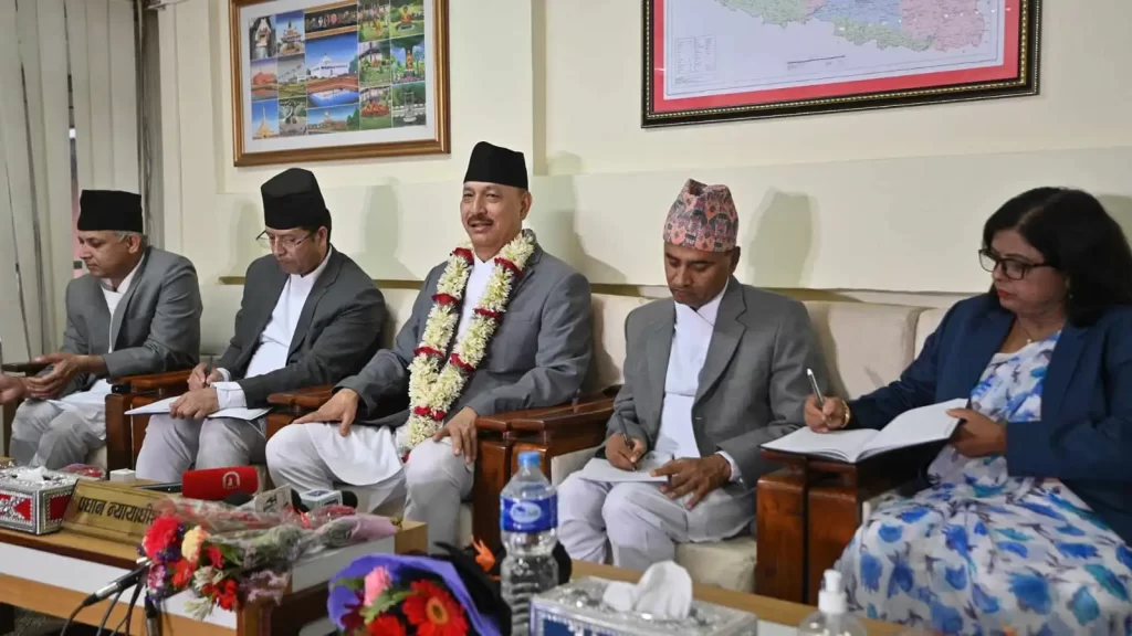 सर्वोच्च अदालतमा सुशासन कायम गर्छौं : प्रधानन्यायाधीश श्रेष्ठ