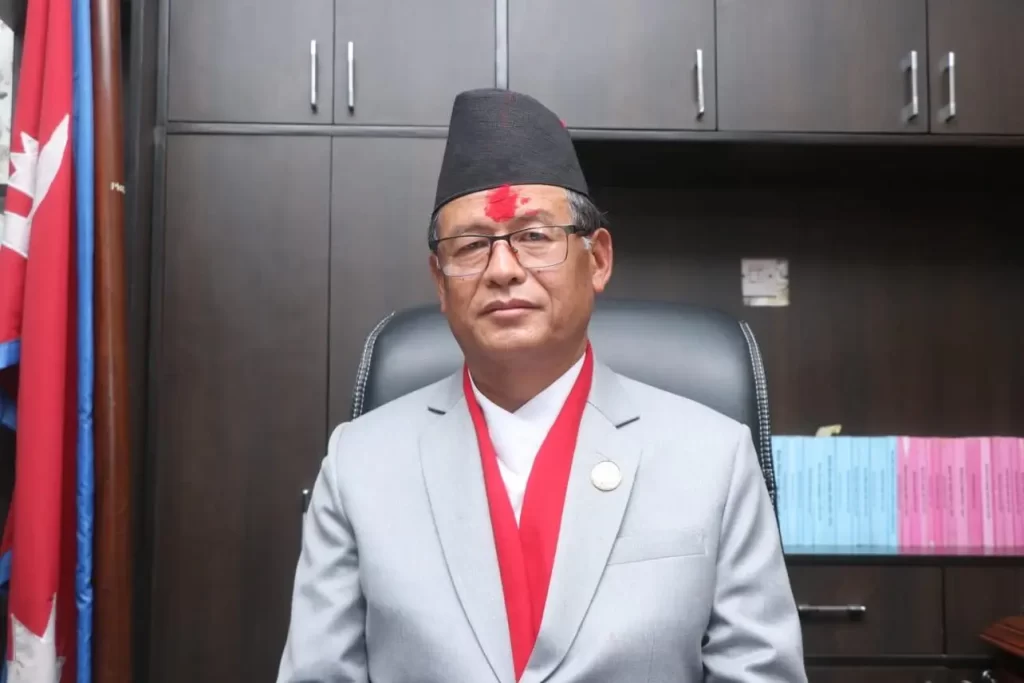 कानुनमन्त्री धनराज गुरुङ अस्पताल भर्ना