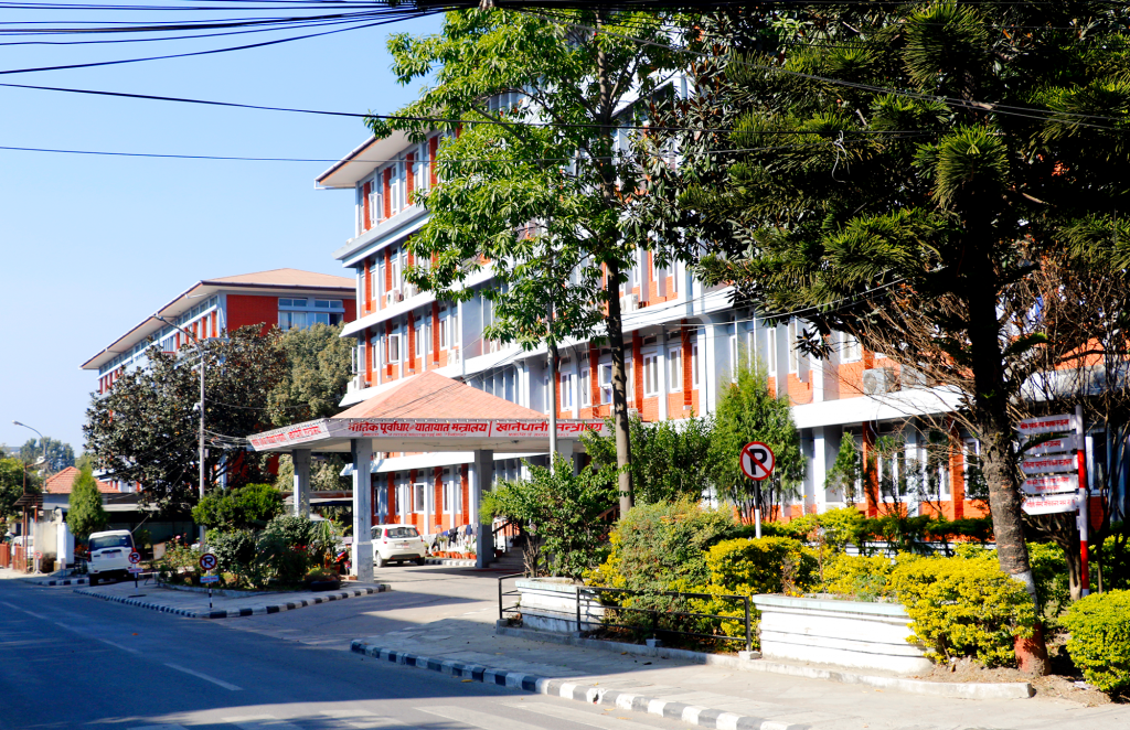 गत आवमा आठ सय २० किमी सडक कालोपत्र, दुई सय २२ पुल निर्माण