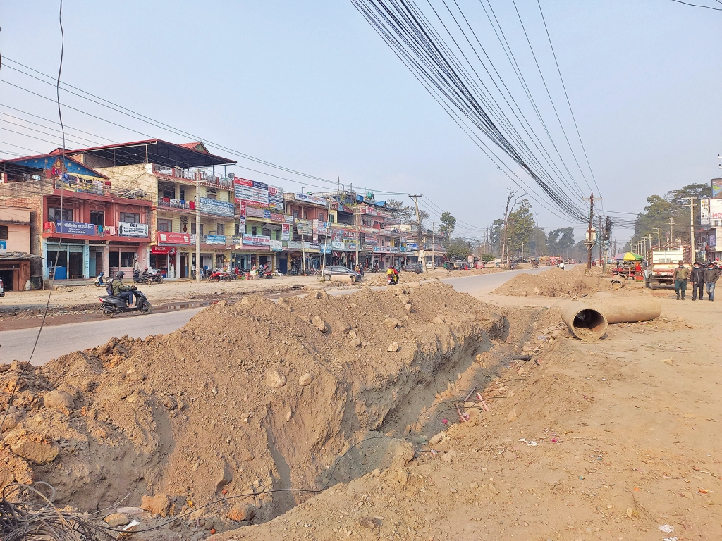 चिनियाँ कम्पनीको रणनीतिः सस्तोमा ठेक्का हात पार्ने, काम अलपत्र पार्दै बार्गेन गर्ने