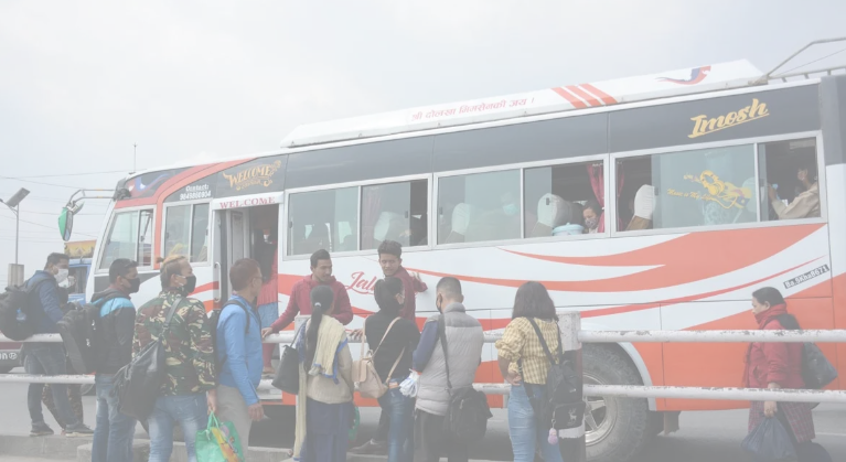 काठमाडौँ उपत्यकाबाट ३ दिनमा १ लाख ५० हजार यात्रु बाहिरिए