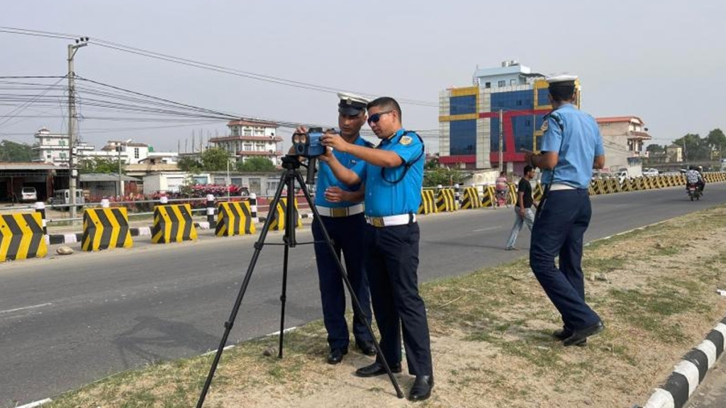 चाडपर्व लक्षित गर्दै राजमार्गमा सवारीको गति मापन