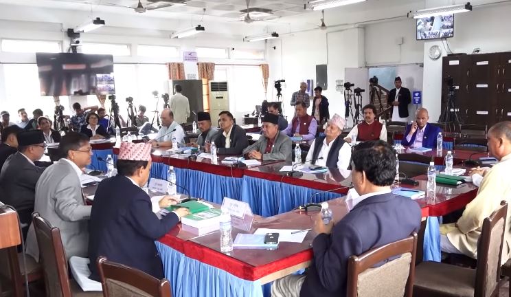 टेरामोक्स र स्मार्ट टेलिकमको अनुमतिपत्र बिक्री सम्बन्धमा तत्काल निर्णय नगर्न निर्देशन