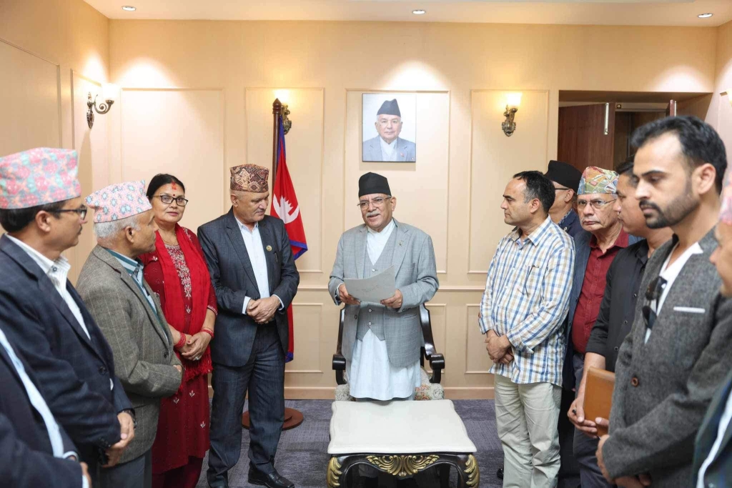 बझाङमा भूकम्पको क्षतिबारे नेताहरुले गराए प्रधानमन्त्रीको ध्यानाकर्षण