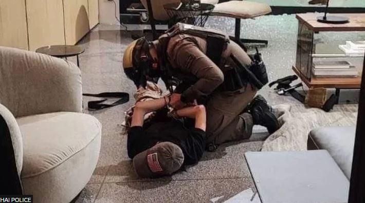 थाइल्याण्डको मलमा अन्धाधुन्ध गोली चलाउने १४ बर्षीया किशोर पक्राउ