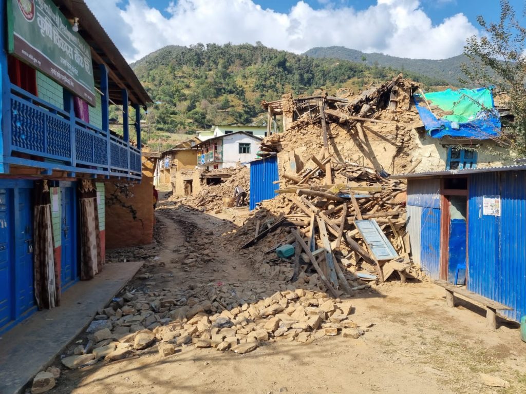 थप एक घाइतेको मृत्यु पछि भूकम्पबाट मृत्यु हुनेको संख्या १५४ पुग्यो