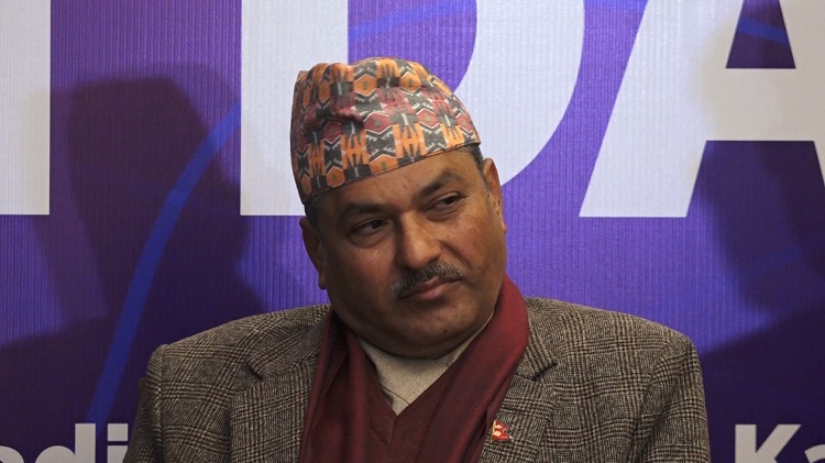 गभर्नर अधिकारीविरुद्ध परेको रिटमा कारण देखाउ आदेश जारी