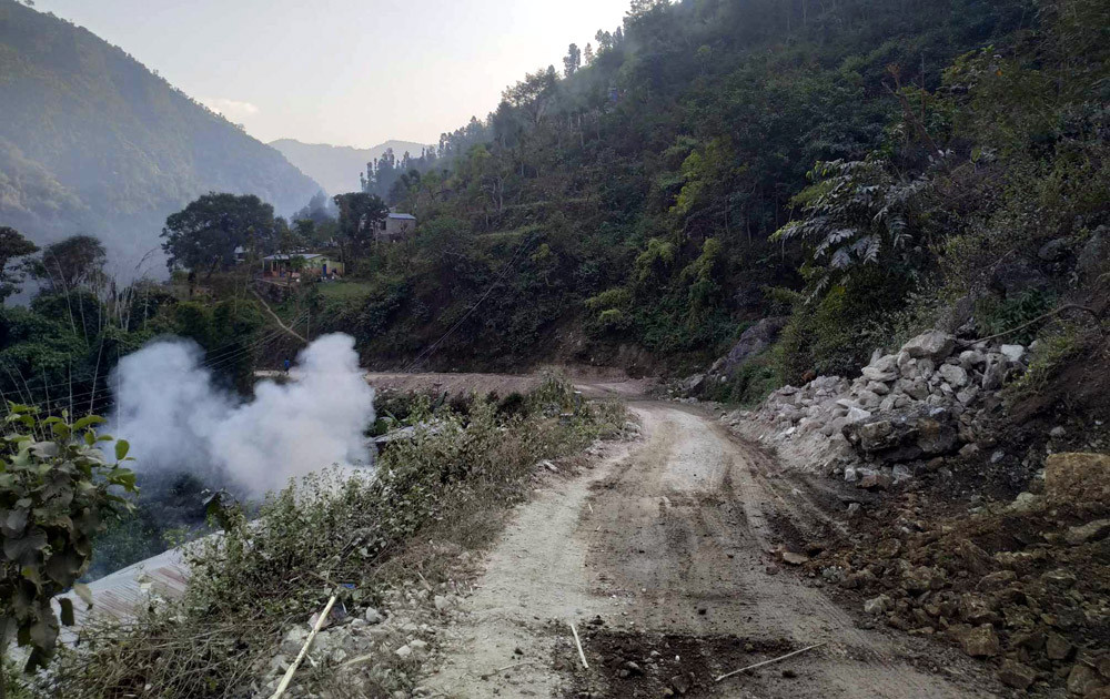 फिस्लिङ-तोक्दाङ ९ किमी सडकः ९ करोड खर्चिए पनि उस्तै