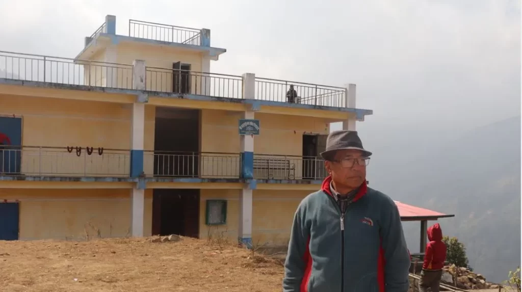 भरिया बनेर गाउँमा विद्यालय स्थापना