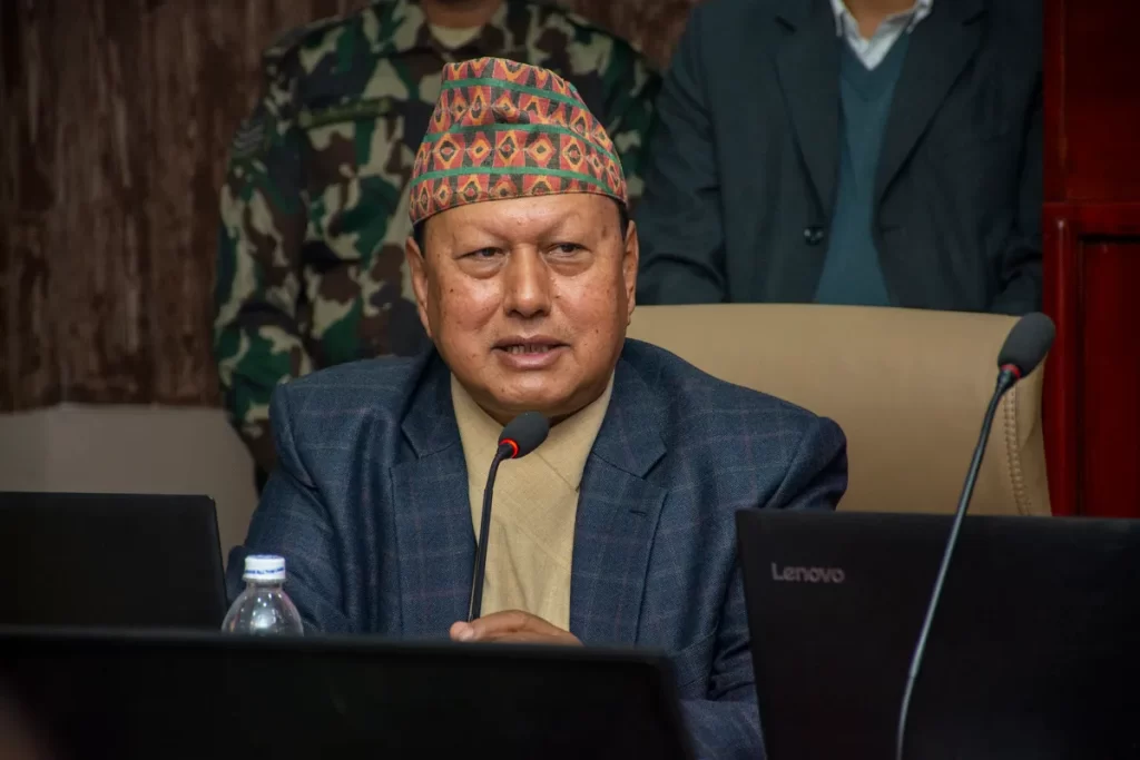 सरकारका दुई तयारी नर्सिङको प्रतिबन्ध खोल्ने, चिकित्सा ऐन फेर्ने