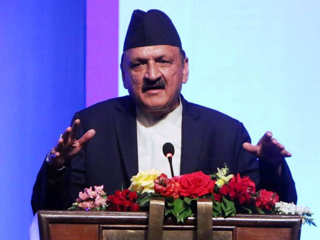 परिणाम देखिने गरी काम गर्न अर्थमन्त्री महतको निर्देशन