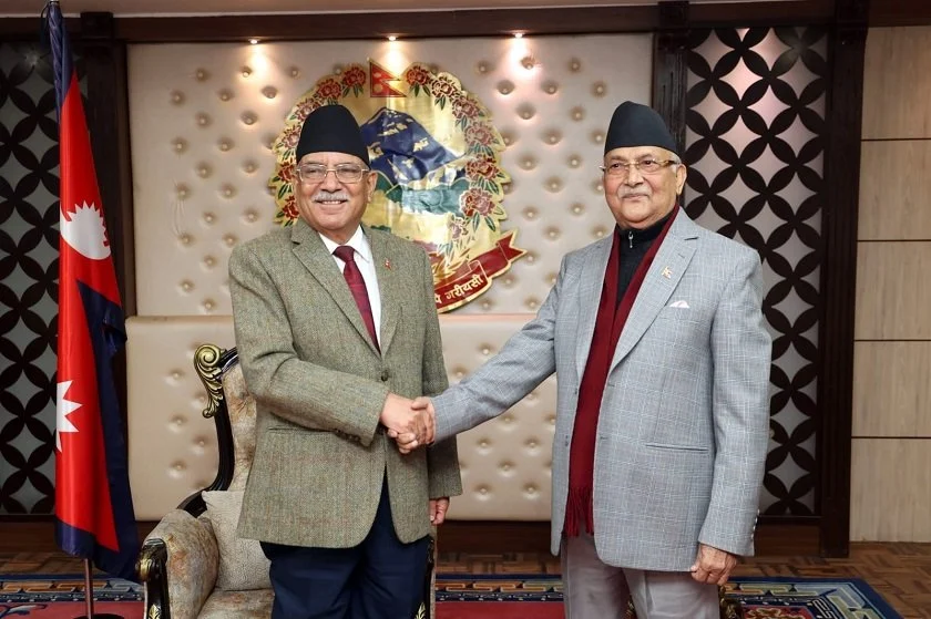 प्रचण्डले ओलीलाई दिए जन्मदिनको शुभकामना