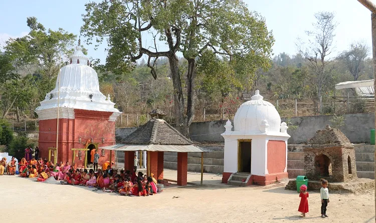 पुरातात्विक नागेश्वर मन्दिर ओझेलमा