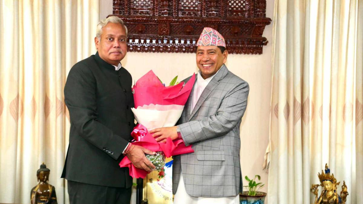 उपप्रधानमन्त्री श्रेष्ठ र भारतीय राजदूतबीच शिष्टाचार भेट