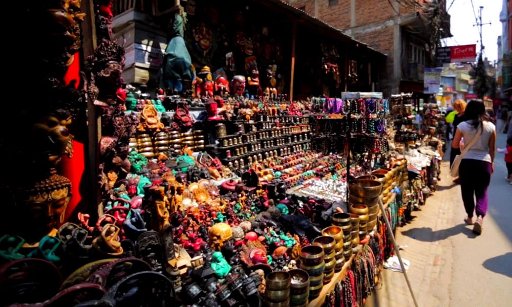 ठमेल चौबिसै घण्टा खुलाउनेबारे व्यवसायी र घरधनीसँग छलफल