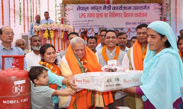 मटिहानीका दुई हजार गृहिणीलाई ग्यासचुल्हो