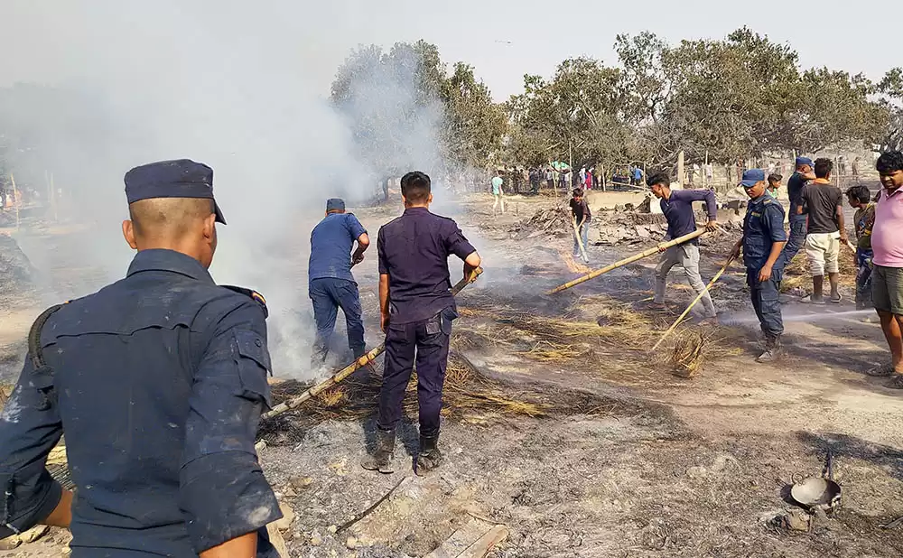 राहतको प्रतीक्षामा महोत्तरीका अग्निपीडित